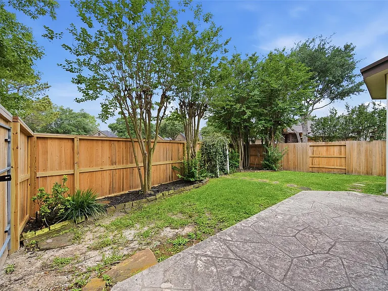 14403 N Coles Crossing Dr — Photo 35