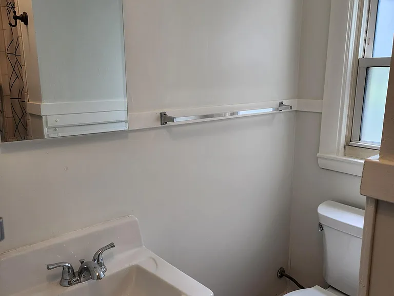 29 Bartlett St #1 — Photo 10