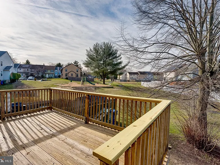 101 Bayberry Ct — Photo 24