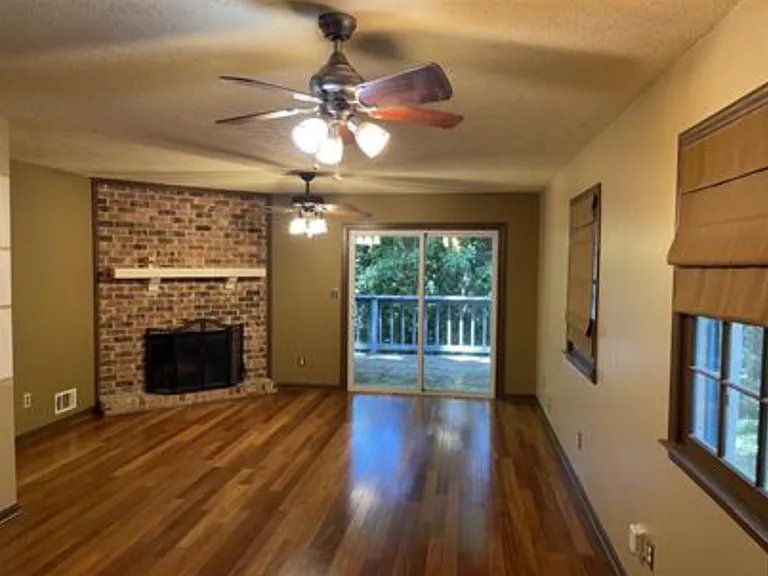2509 Skyland Trl — Photo 3