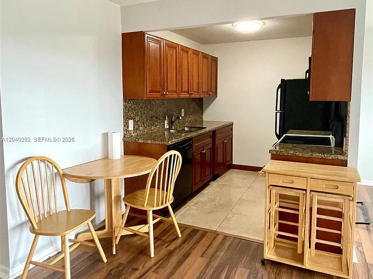 4031 Harwood Cres #4031-D — Photo 8