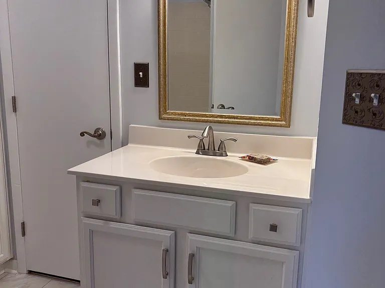 8052 Grey Oak Dr — Photo 4