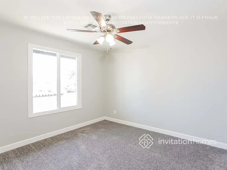 2047 E Cornell Dr — Photo 15