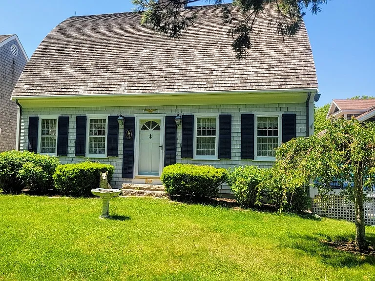 Taunton Ave — Photo 13