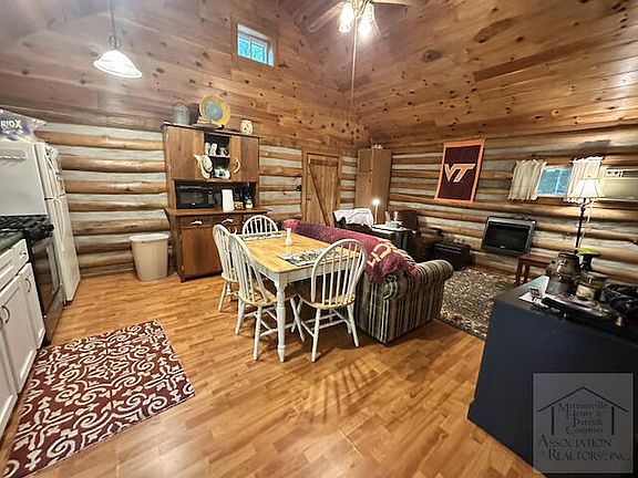 5th image of 179 Sheppard Rd