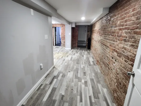 86 Irving Street image 1 of 4