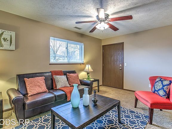 4th image of 702 Chestnut Dr #4002585
