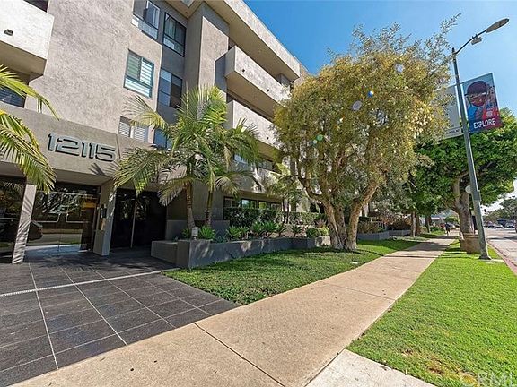 2nd image of 12115 San Vicente Blvd Unit 306