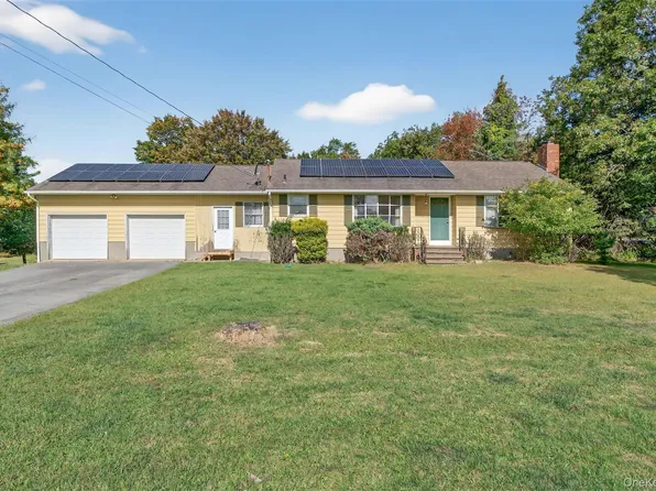 438 Mountain Road, Bloomingburg, NY 12721