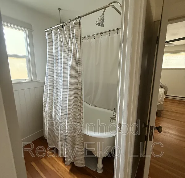620 Maple St — Photo 13