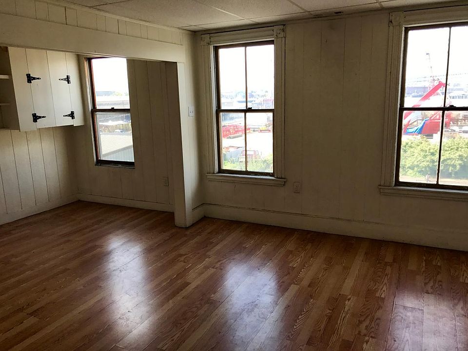 2nd image of 369 Border St #2