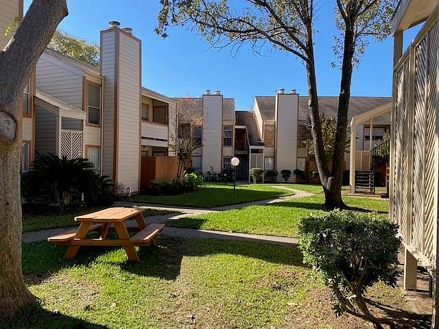 1st image of 10202 Forum Park Dr APT 15
