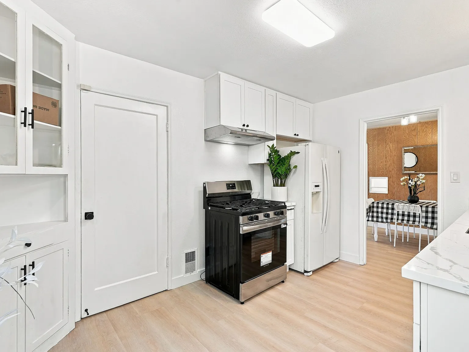 2 bed, 1285 sqft, $3,250 — Photo 4