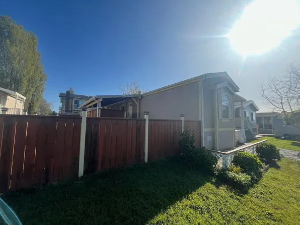 1221 Cedar Dr, Arcata, CA 95521