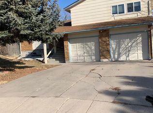 7585 Cabin Ridge Dr, Colorado Springs, CO 80911