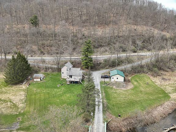 5th image of 76 Reeser Ln