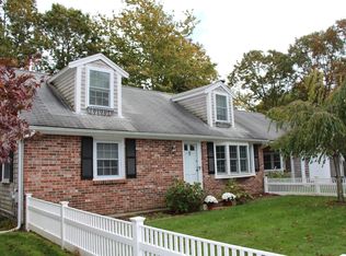 2 Acadia Rd, West Yarmouth, MA 02673