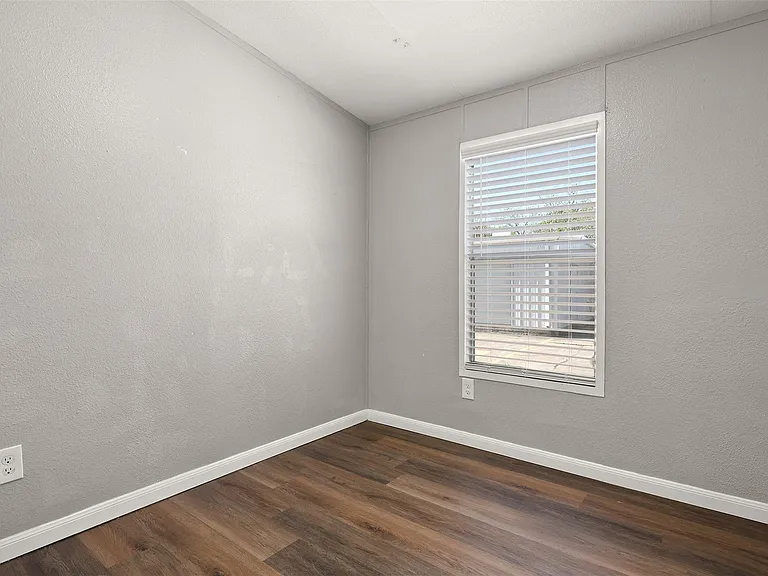 2222 N Austin Ave #32 — Photo 14