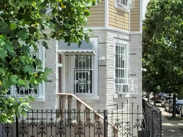 (undisclosed Address), Brooklyn, NY 11208