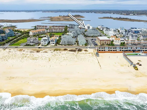 5 Island View Way #4, Sea Bright, NJ 07760