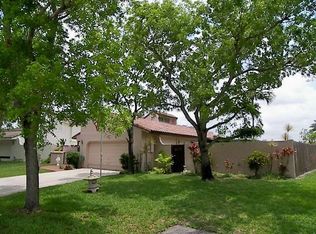 2825 Garden Dr, Cooper City, FL 33026