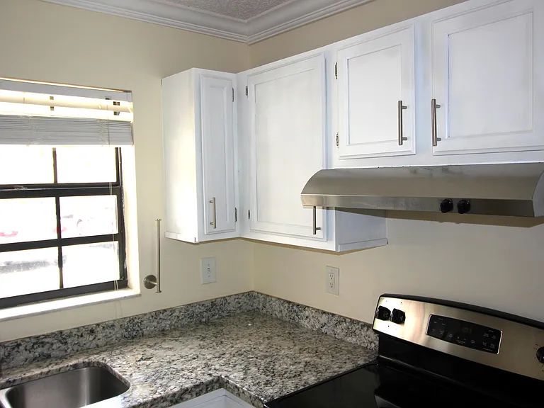 320 Norwood Ter #113 — Photo 11
