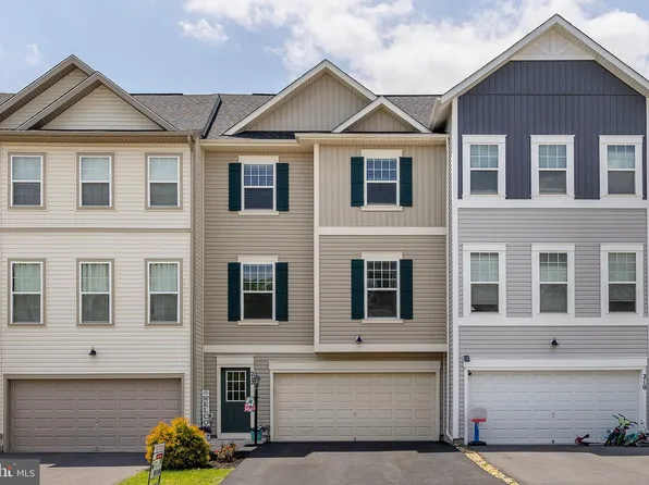 212 Patchwork Dr, Stephenson, VA 22656