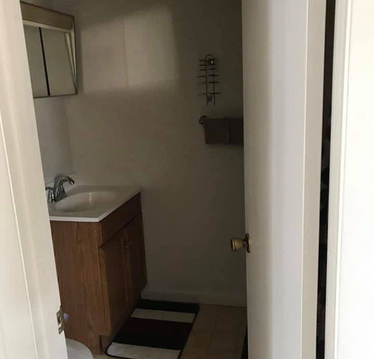 2nd image of 1130 Broad St #9