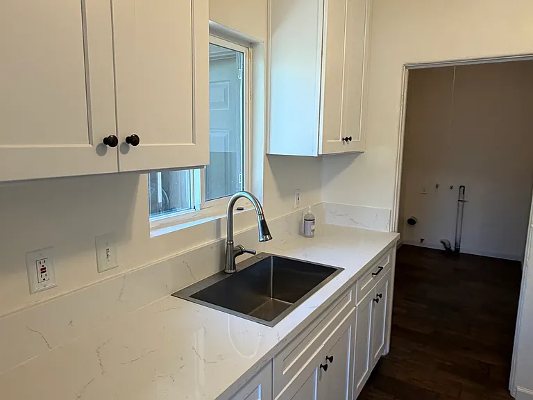 3604 N Griffin Ave — Photo 10