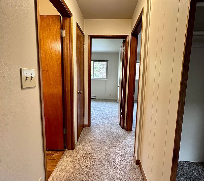 1st image of 3200 NE 140th St #5189938