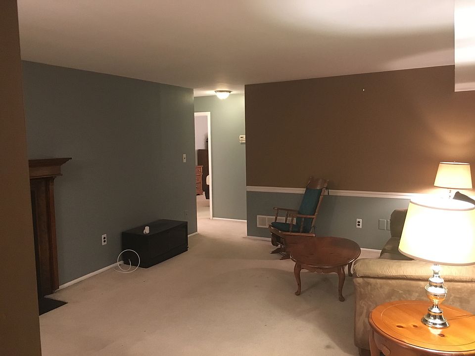 2nd image of 33 Sumac Ct