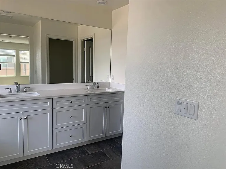 16725 Stags Leap Ln — Photo 3