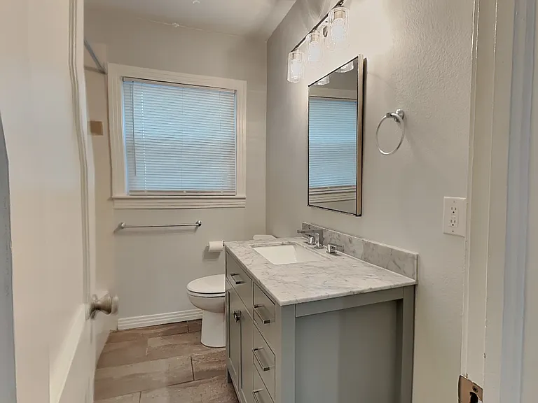 4225 Lovell Ave — Photo 13
