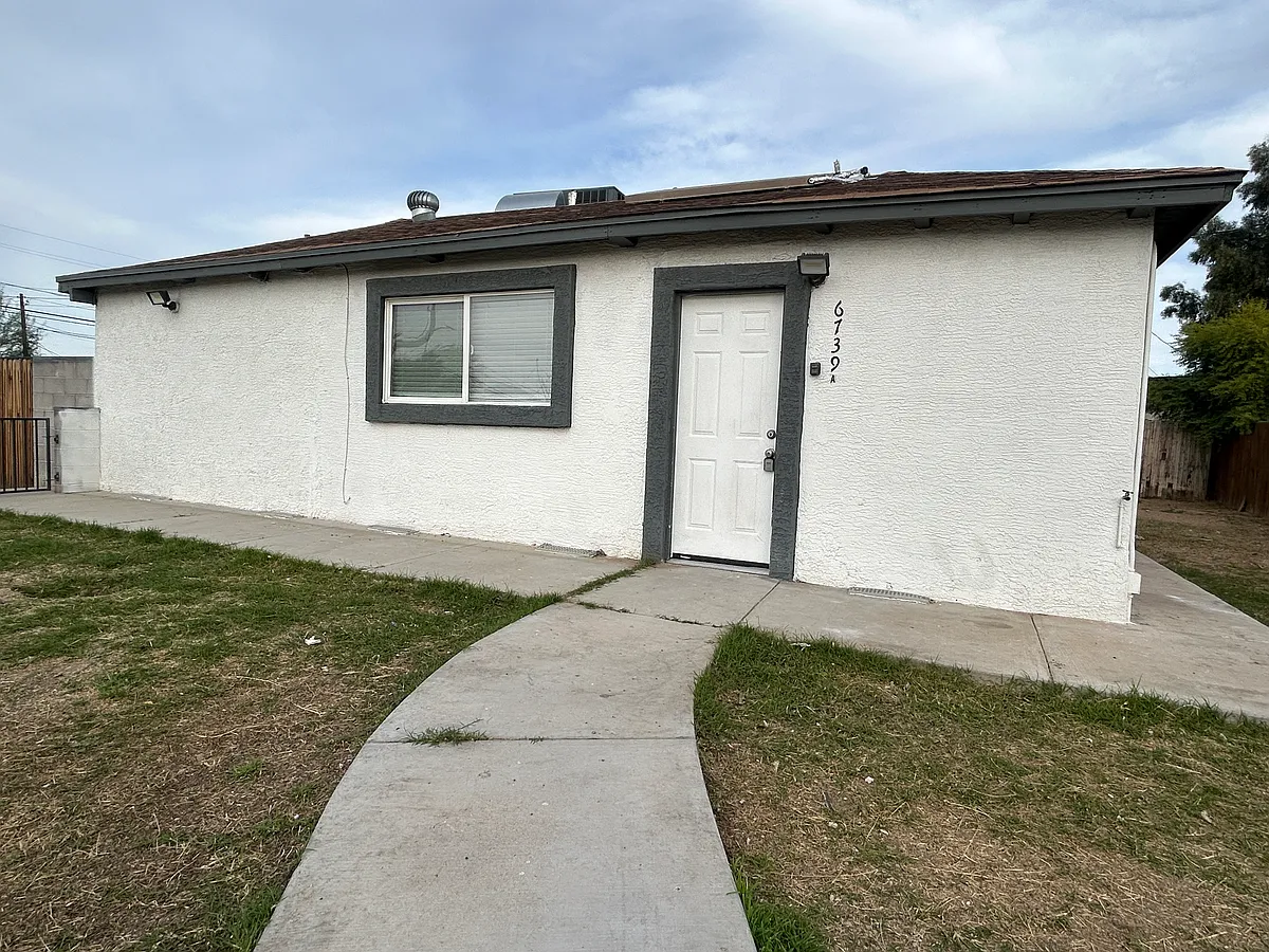 Building Photo - 6739 N 63rd Ave #A