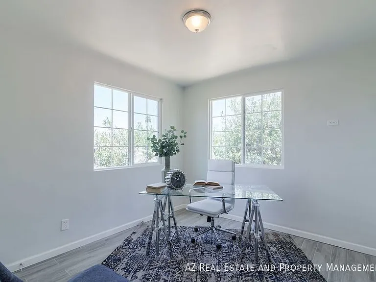 1649 E Oak St #9 — Photo 10