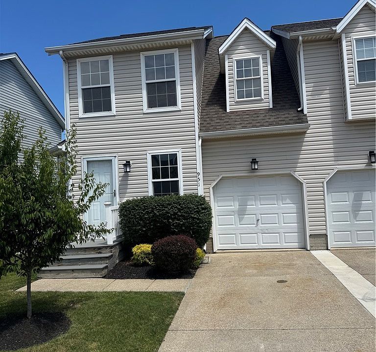 1st image of 951 Penn Pl