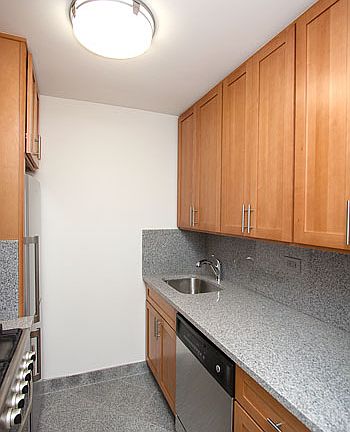 4th image of 301 E 75th St APT 7B
