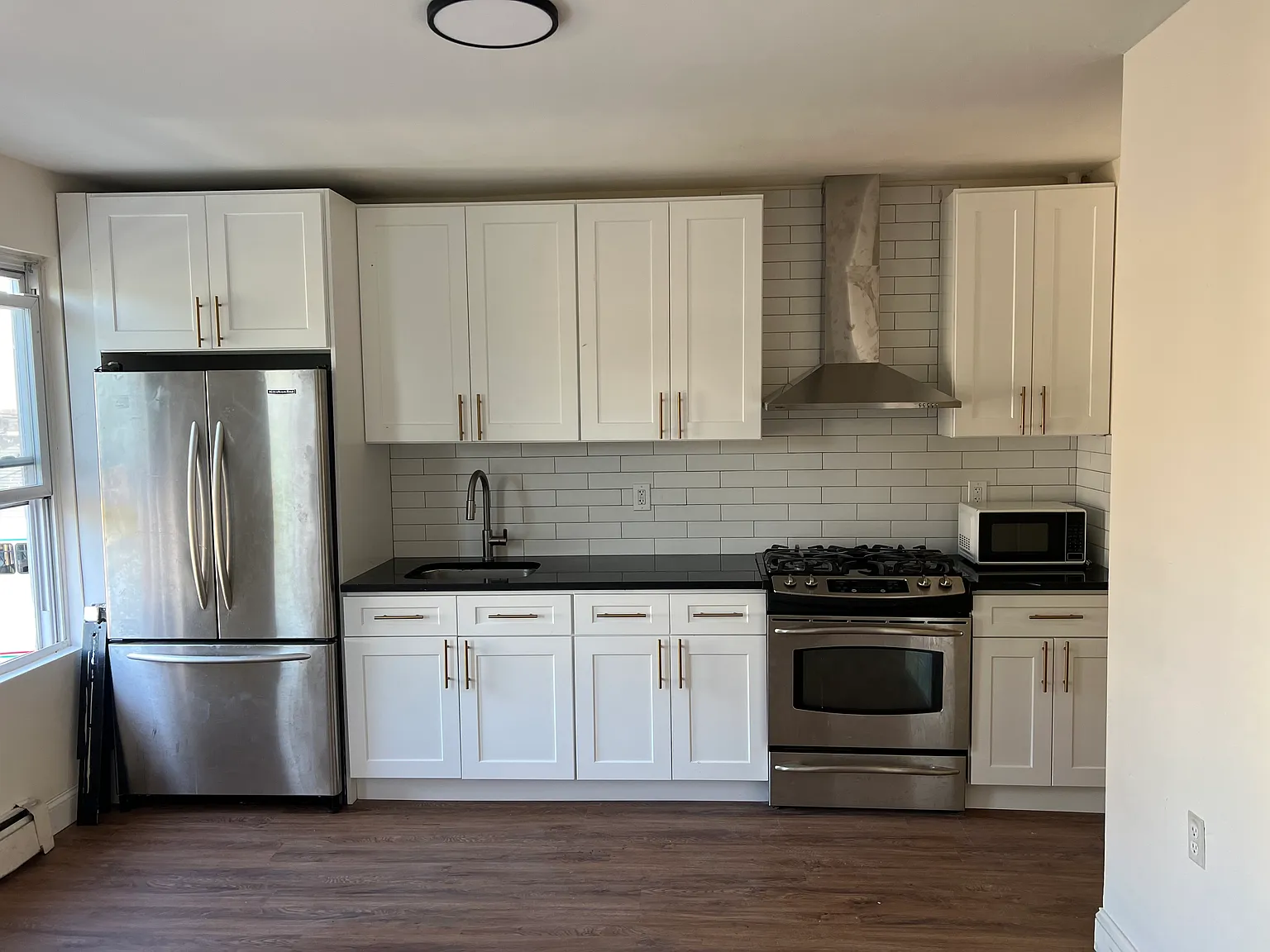 144 Palisade Ave — Photo 1