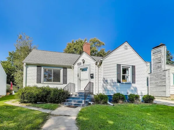 806 Leith Ave, Waukegan, IL 60085