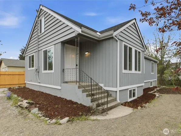 400 1/2 22 Avenue Ct, Milton, WA 98354