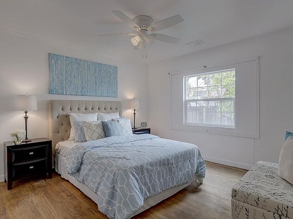 5th image of 1115 Gaillardia Way