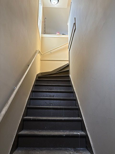 Entryway stairs