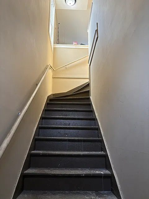 Entryway stairs