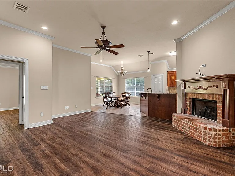 126 Satinwood Cir — Photo 4