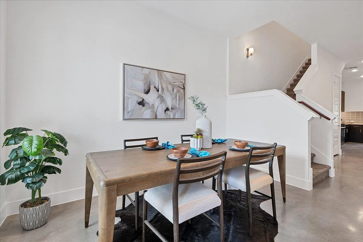 3 bed, 2.5 bath, 1745 sqft, $2,500 — Photo 4