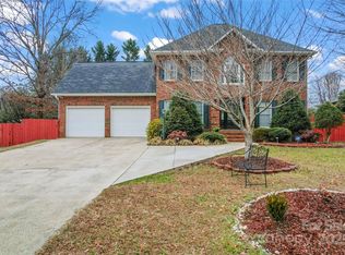 1511 35th Ave NE, Hickory, NC 28601