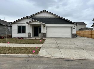 1074 NW Walnut Ave #71, Redmond, OR 97756