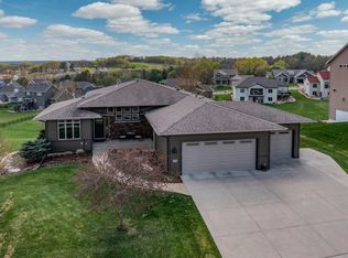 1917 Shannon Oaks Blvd NE, Rochester, MN 55906