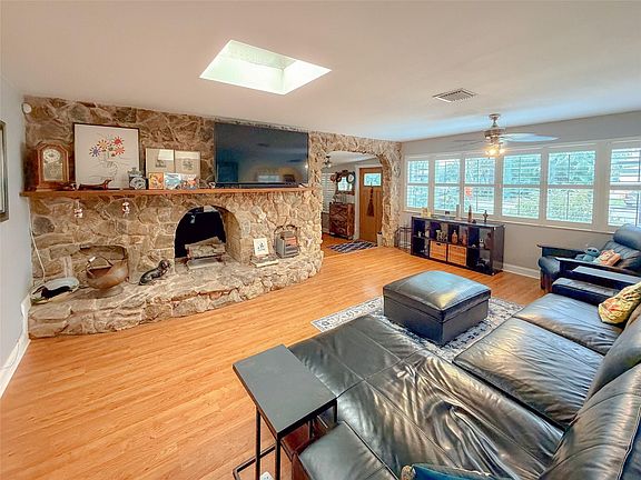 4th image of 5148 SW 28th Terrace