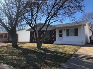 2113 Scarbrough Rd, Springfield, IL 62702